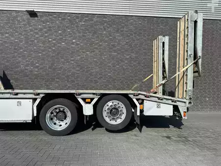 Truck 0 Volvo FM 420 6X2 OPRIJWAGEN/MACHINE TRANSPORTER/PLATEAU/ (14)