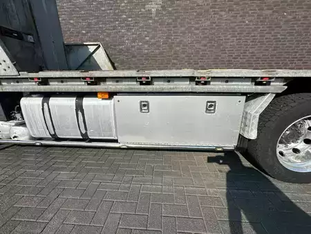 Truck 0 Volvo FM 420 6X2 OPRIJWAGEN/MACHINE TRANSPORTER/PLATEAU/ (16)