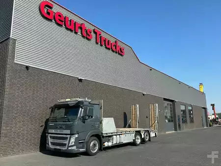 Truck 0 Volvo FM 420 6X2 OPRIJWAGEN/MACHINE TRANSPORTER/PLATEAU/ (2)