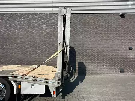 Truck 0 Volvo FM 420 6X2 OPRIJWAGEN/MACHINE TRANSPORTER/PLATEAU/ (8)