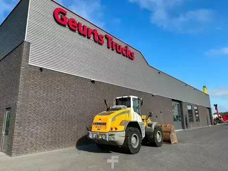 Kolové nakladače 0 Liebherr L 538 LADER MET HOOGKIEPBAK (5)