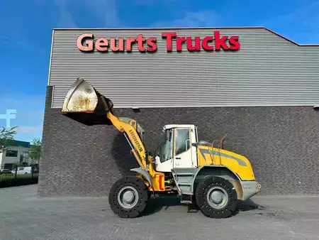 Kolové nakladače 0 Liebherr L 538 LADER MET HOOGKIEPBAK (7)