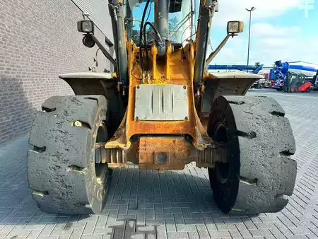 Kolové nakladače 0 Liebherr L 538 LADER MET HOOGKIEPBAK (8)