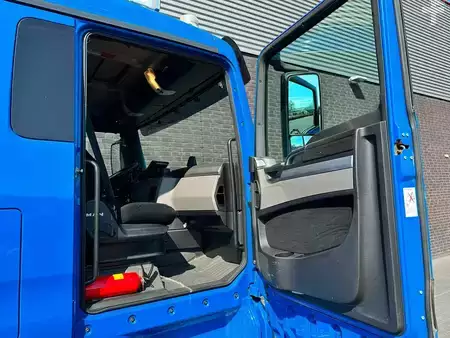 Caminhão 2019 MAN TGX 26.500 6X2 TREKKER + HYDRAULIC (12)
