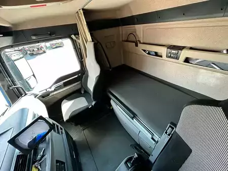 Caminhão 2019 MAN TGX 26.500 6X2 TREKKER + HYDRAULIC (15)
