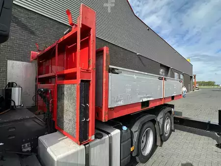 Caminhão 2015 Volvo FH 500 8X2 TREKKER BAKWAGEN +PALFINGER PK 88002 EH F+PJ 125 E KR (19)