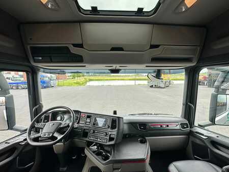 Ciężarówka 2023 Scania R770 8X2 TRIPLE VDL S30-6700 HAAKARMSYSTEEM / ABROLLKIPPER / HOO (11)