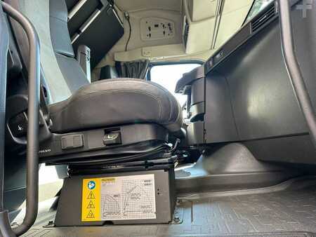 Truck 0 Volvo FH 540 8X4 TREKKER / BAKWAGEN MET PALFINGER PK135.002 TEC7 + JIB (17)