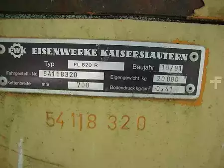 Lánctalpas kotrógép 1991 EWK PLR820R Teleskopbagger (10)