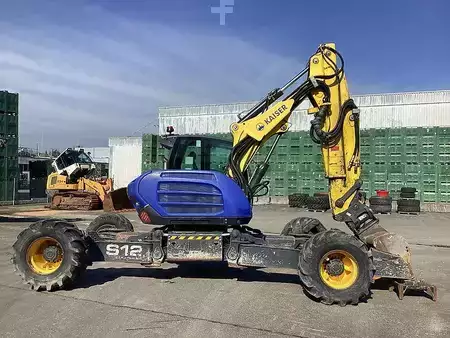 Outro 2013 KAISER S12 Allroad HP 4x4 (3)