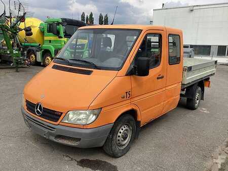 Ostatní 0 Mercedes-Benz Sprinter 211 CDI Pritsche Doka AHK (1)