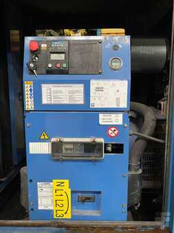 Power Generator 2011 SDMO J165 (2)