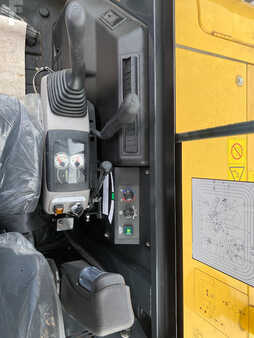 Escavatori cingolati 2022 Komatsu PC58-8 (10)