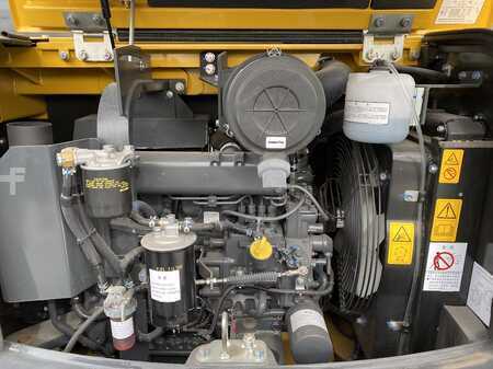 Escavatori cingolati 2022 Komatsu PC58-8 (13)