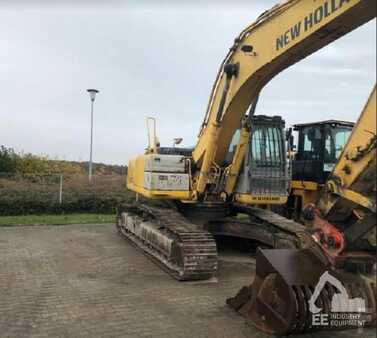 Bæltegraver 2010 New Holland Construction E 305 B (1)