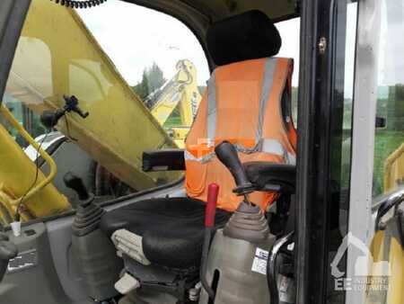 Bæltegraver 2005 New Holland Construction E 200 SR (4)