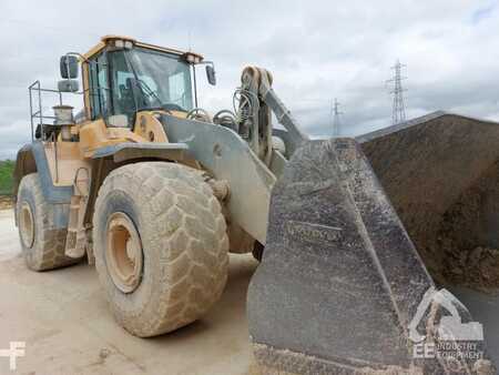 Volvo L 220 H2