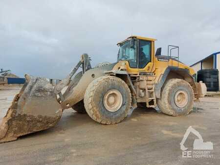 Volvo L 220 H2