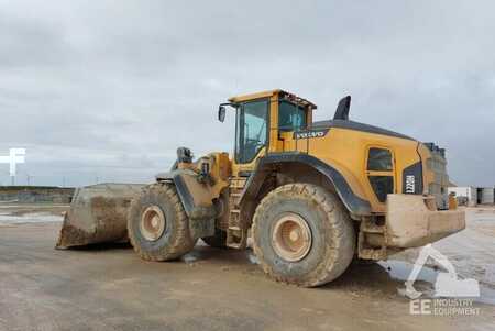 Volvo L 220 H2