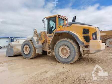 Volvo L 220 H2