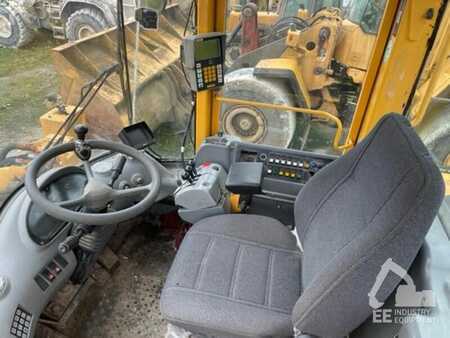 Pale Gommate 2005 Volvo L 220 E (4)