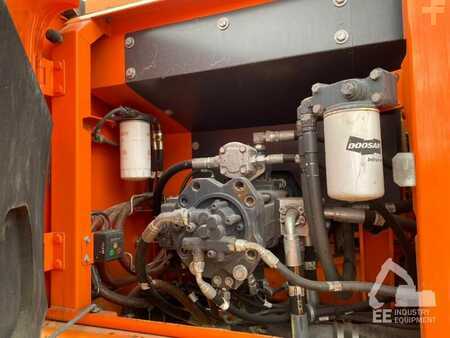 Hydraulic Excavators 2017 Doosan DX 225 LC-3 (6)