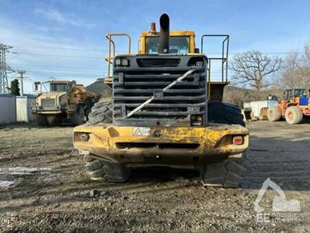 Volvo L 220 E