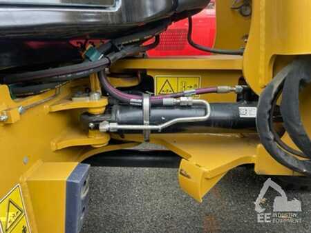 Cargadoras de ruedas 2023 Caterpillar 906 (8)