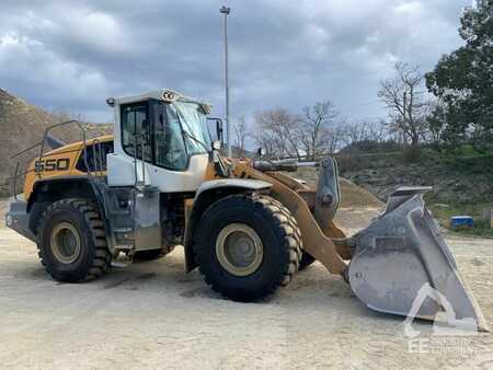 Kerekes rakodó 2022 Liebherr L 550 (1)