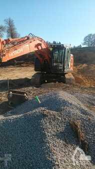 Kettenbagger 2016 Hitachi ZX 225 USLC-5B (6)
