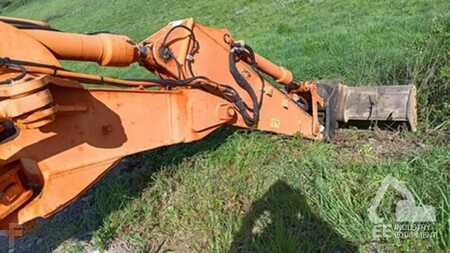Escavadora de rodas 2009 Hitachi ZX 140 W-3 (4)