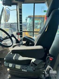 Ładowarki kołowe 2019 Volvo L 90 H (4)