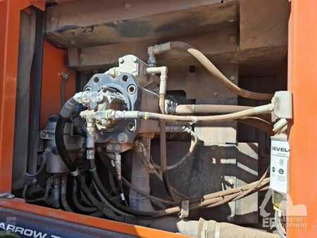 Koparki gąsienicowe 2015 Doosan DX 300 LC-3 (8)