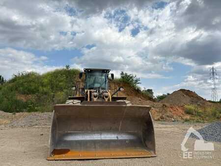 Ładowarki kołowe 2014 Caterpillar 980 M (1)