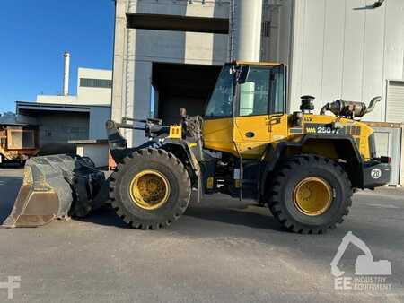 Ładowarki kołowe 2013 Komatsu WA 250 PZ-6 (5)