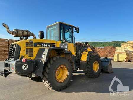 Ładowarki kołowe 2013 Komatsu WA 250 PZ-6 (8)
