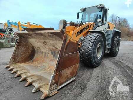 Radlader 2016 Liebherr L 576 X POWER (5)