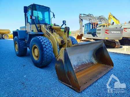 Kolové nakladače 1999 Komatsu WA 270-3 (1)