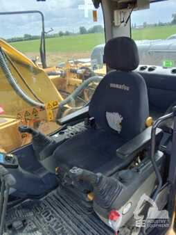 Koparki gąsienicowe 2009 Komatsu PC 210 LC-8K (3)
