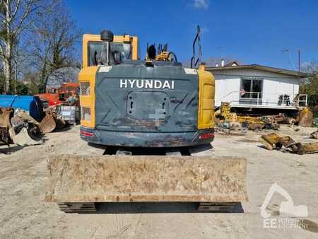 Lánctalpas kotrógép 2016 Hyundai HX 145 LCR (10)