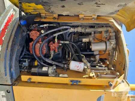 Lánctalpas kotrógép 2016 Hyundai HX 145 LCR (7)