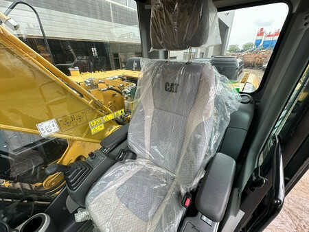 Caterpillar 320D2 Excavator availble with powerpack / Unused