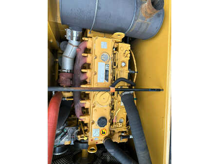 Caterpillar 320D2 Excavator availble with powerpack / Unused