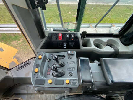 Kolové nakladače 2017 Caterpillar 972M XE | New tires (14)