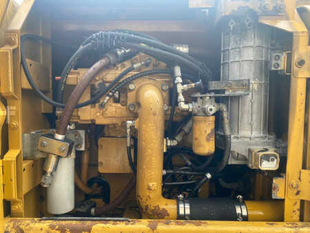 Caterpillar 320BL