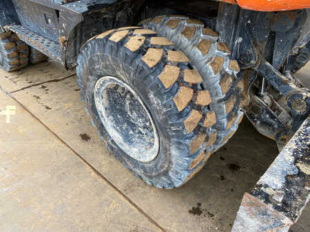Escavadora de rodas 2010 Hitachi ZX140W-3 (11)