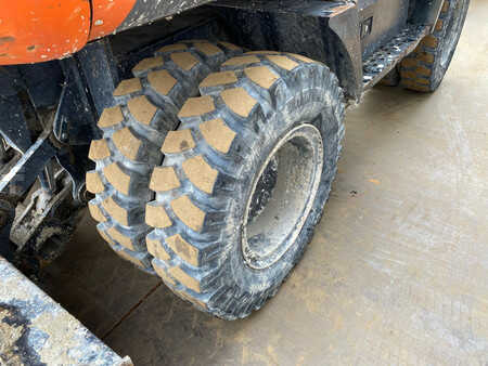 Escavadora de rodas 2010 Hitachi ZX140W-3 (12)