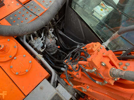 Escavadora de rodas 2010 Hitachi ZX140W-3 (18)
