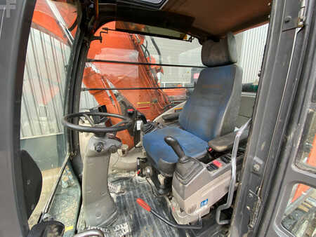 Escavadora de rodas 2010 Hitachi ZX140W-3 (22)