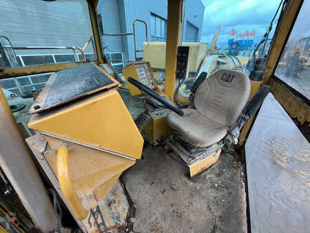 Stabilizátory půdy 2005 Caterpillar RM350 B (18)